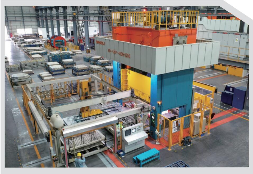 BE4 Series Four Point Blanking Press